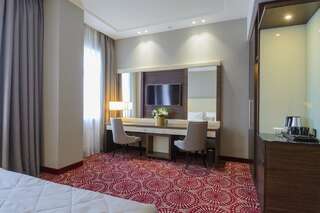 Отель Hotel Senator Караганда Улучшенный двухместный номер Делюкс с 1 кроватью-2